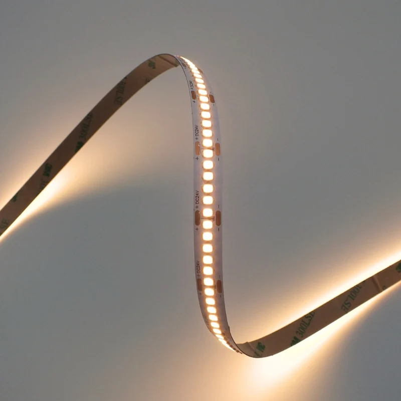 24V LED-Streifen 24W/m 240 LEDs/m 5m – besonders leistungsstark
