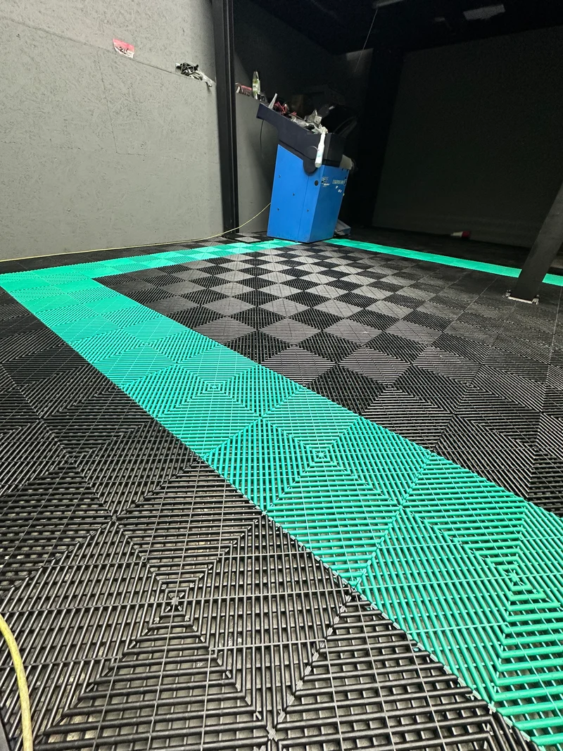 Werkstatt Garagen Ersteinrichtung Hexagon LED + Klickfliesen "Vented"