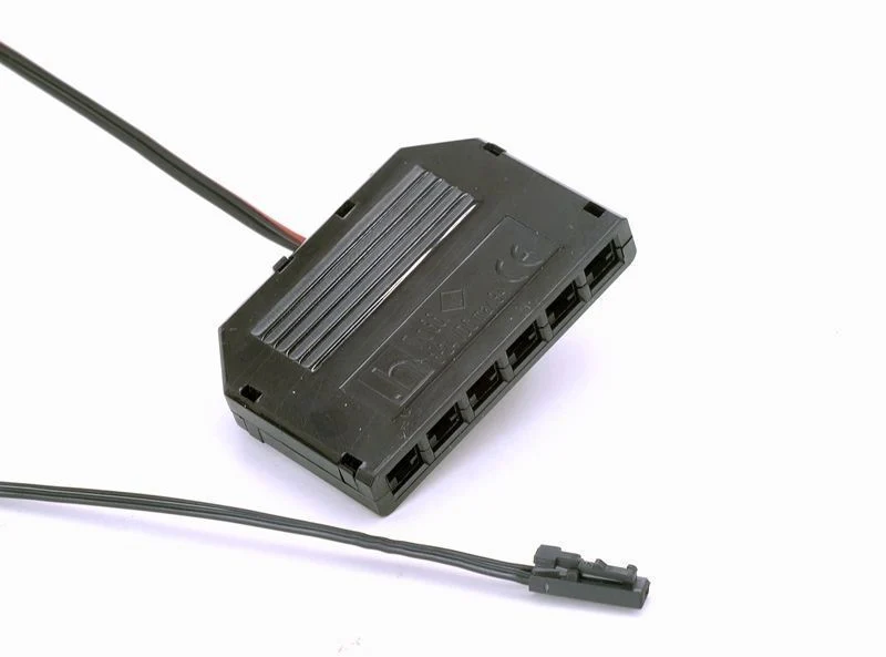 Deko-Light Verteiler 6-fach mit 2 mit Anschlusskabel Schwarz