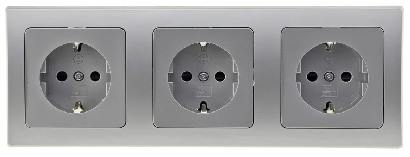 DELPHI Starter 3 Steckdo.+ 3-fach Rahmen 250V~/ 16A, Klemmanschluss, silber