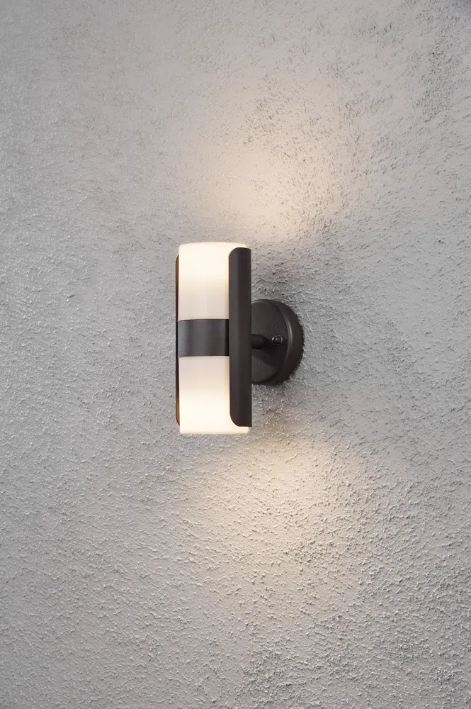 Konstsmide Wandleuchte Modena schwarz, opalfarbenes Acrylglas