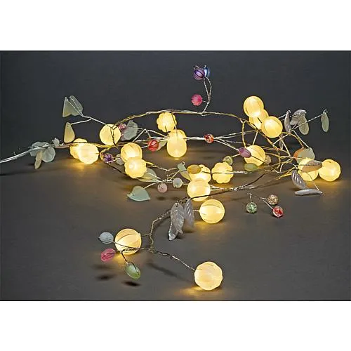 LED Dekolichterkette mit grünen Blättern u. Beeren